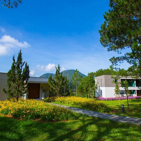 Terracotta Hotel & Resort Dalat Exterior foto