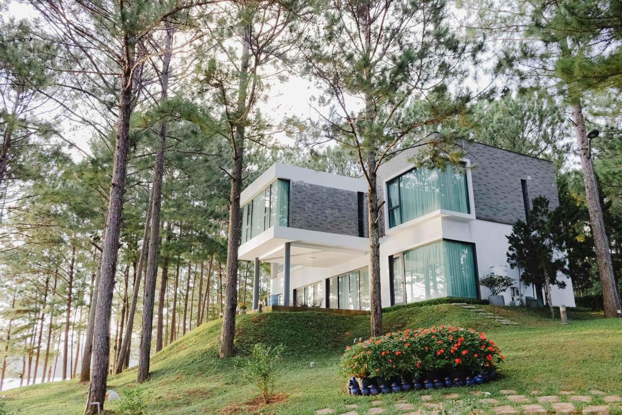 Terracotta Hotel & Resort Dalat Exterior foto